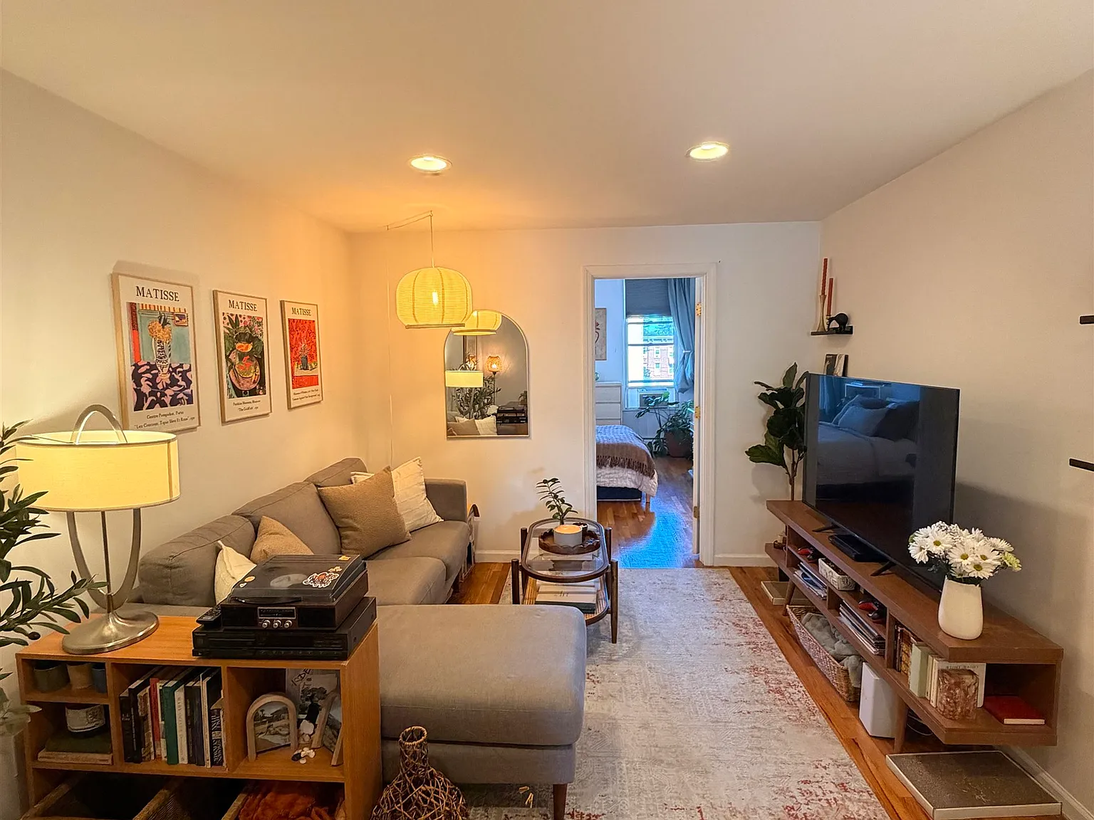 2 bed, 1.0 bath, $3,750 — Photo 1