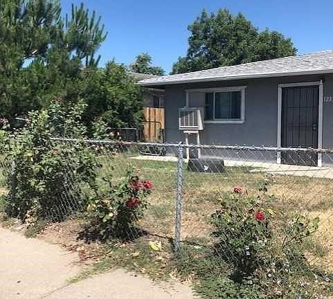 3rd image of 1233 E 10th St