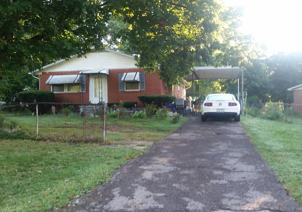 1st image of 601 Cedarcrest Dr