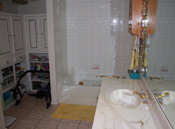 5th image of 1735 Buffalo Ave