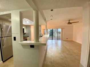 8801 W Sample Rd APT 4, Pompano Beach, FL 33065
