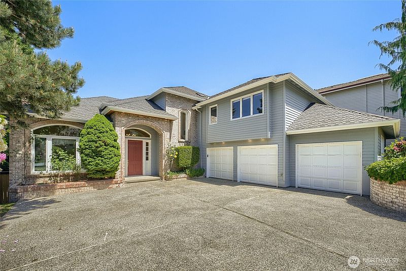 2nd image of 15810 SE 45th Place