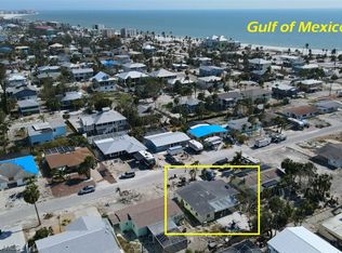 185 Hibiscus Dr, Fort Myers Beach, FL 33931