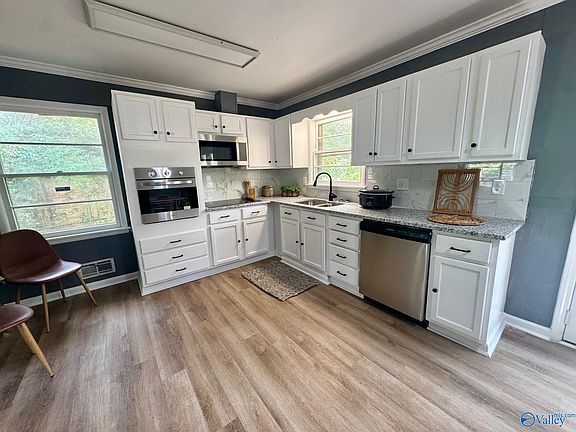 3rd image of 2607 Rockwell Rd NW