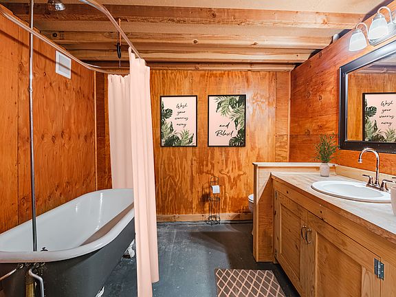3rd image of 822 E Vermijo Ave #B