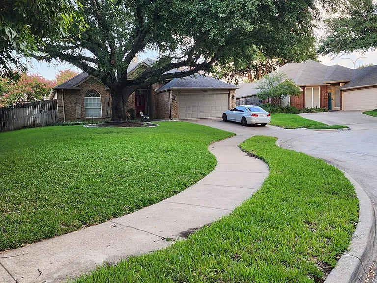 7404 Catlow Ct — Photo 34