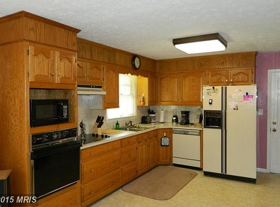 4th image of 26 Kensington Dr