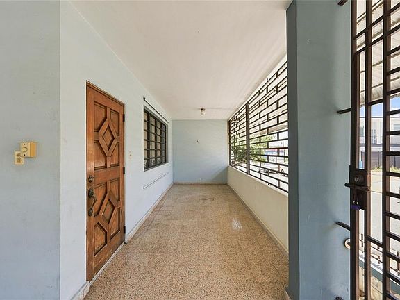 3rd image of 16 CALLE EDUARDO QUEVEDO