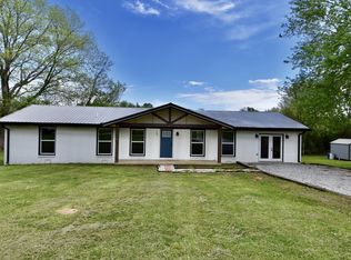 17 Ezell Ln, Loretto, TN 38469
