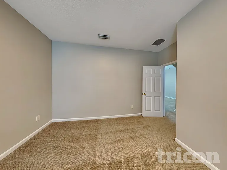 272 Silver Glen Ave — Photo 12