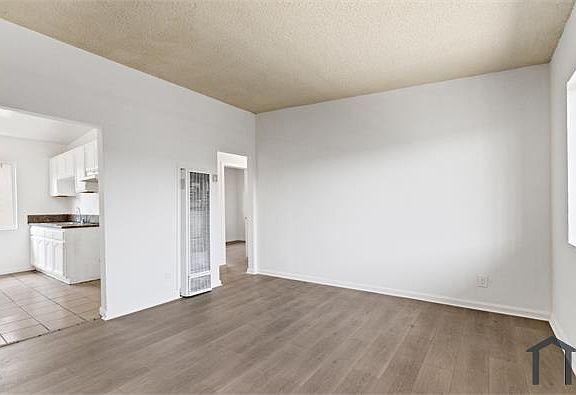 3rd image of 11124 S Normandie Ave #6