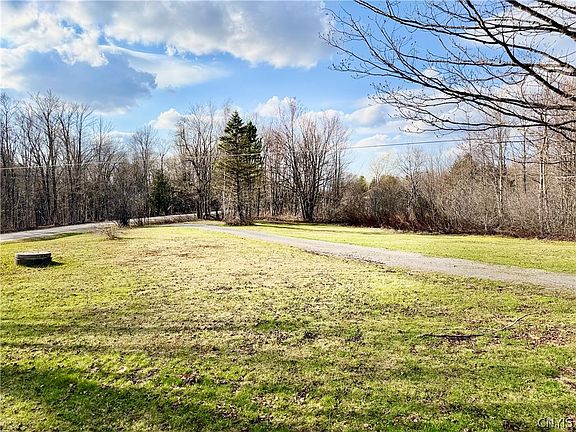 5th image of 428 Old State Rd