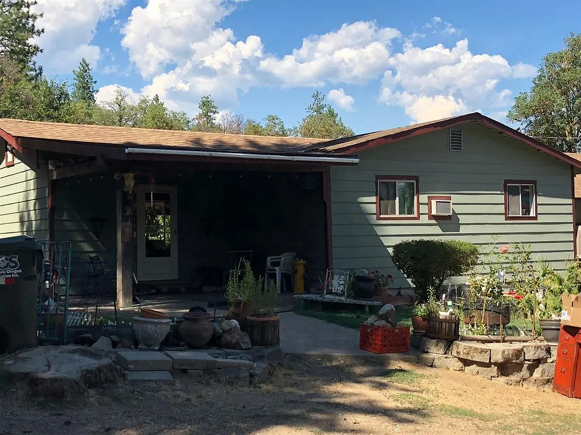 2376 Holcomb Springs Rd photo 1