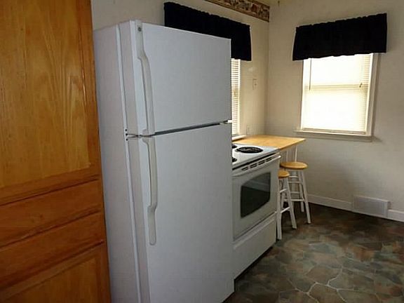 4th image of 307 N Deerfield Ave