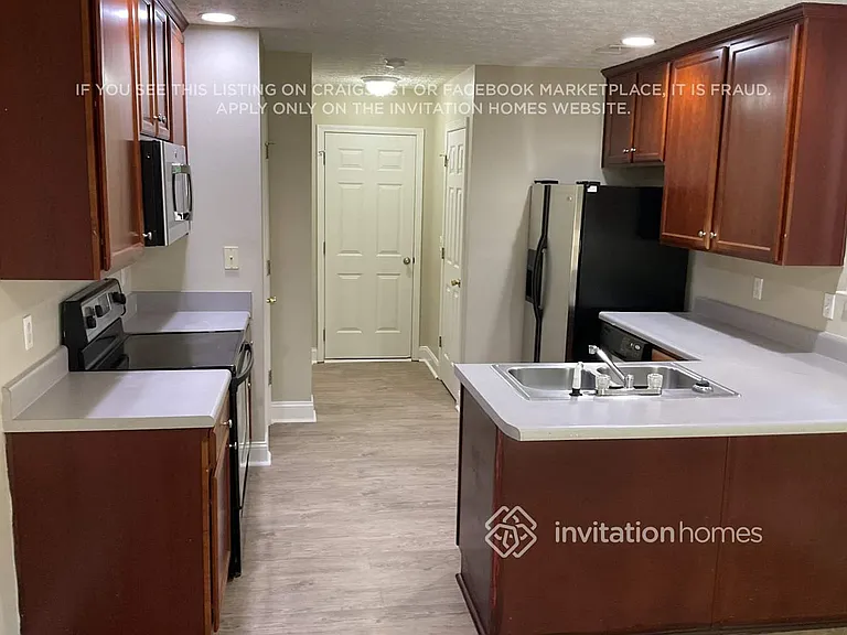 121 Nacoochee Way — Photo 4