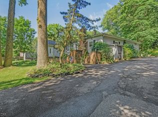 342 Flocktown Rd, Long Valley, NJ 07853