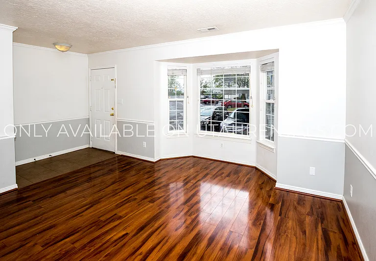 1057 S 810 E — Photo 9