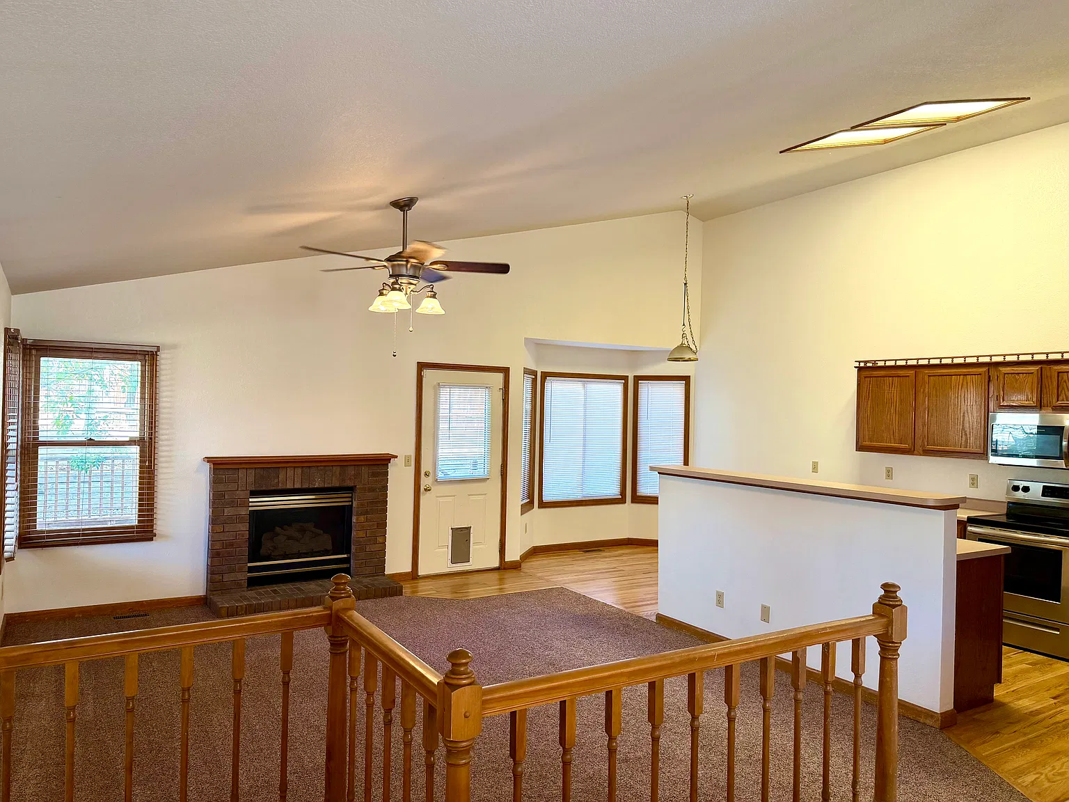5 bed, 3500 sqft, $2,400 — Photo 4