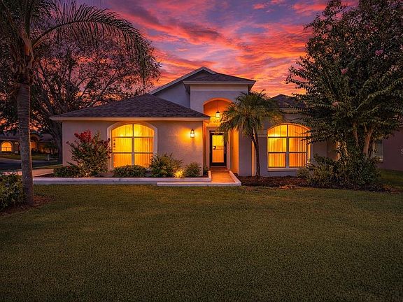 2nd image of 544 Royal Ridge St