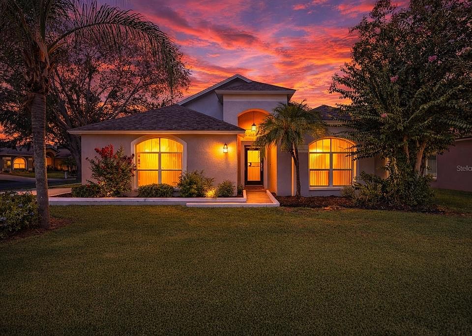 1st image of 544 Royal Ridge St