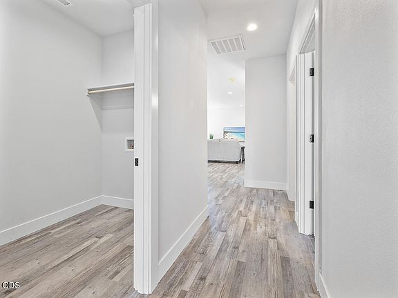 3rd image of 1176 W Ridge Dr #113