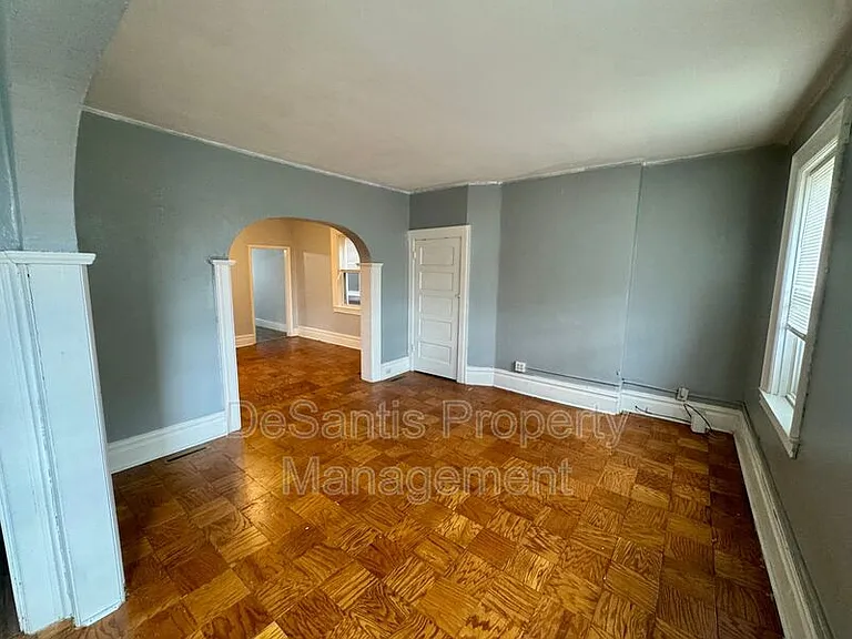 1810 Brownsville Rd #2 — Photo 32