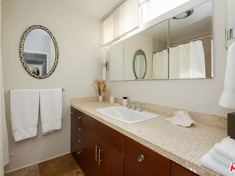 18063 Coastline Dr — Photo 25