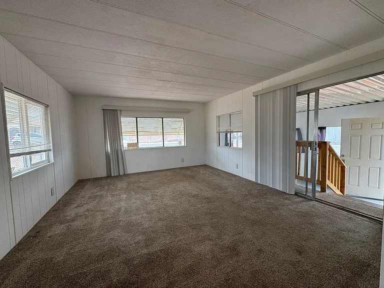 2145 Hermosa Dr — Photo 19