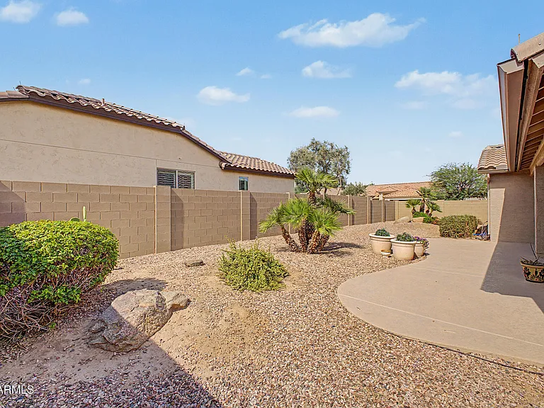 16110 W Vale Dr — Photo 32