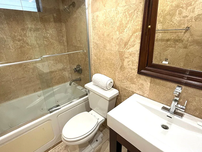 Master Bathroom with jacuzzi tub