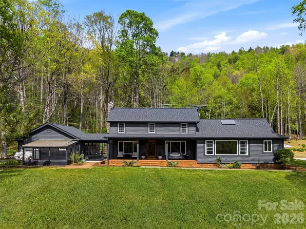 51 Mark Twain Rd, Asheville, NC 28805