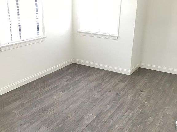 3rd image of 20 Bay Shore Ave APT 9
