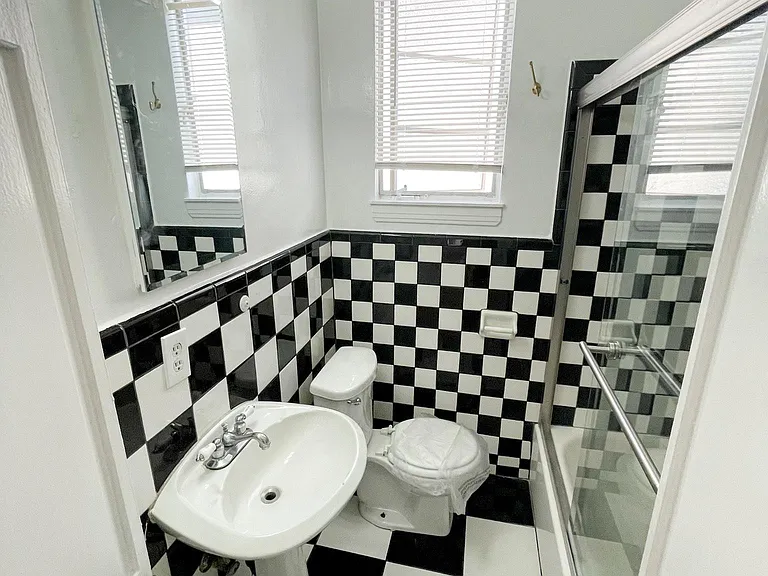 1421 3/4 N Hayworth Ave #1421-3/4 — Photo 4