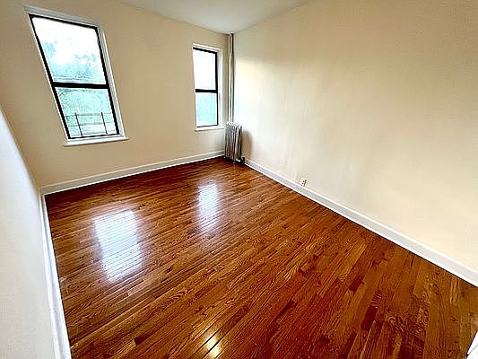 3rd image of 2454 Webb Ave APT 4F