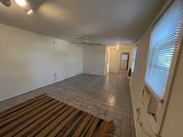 8129 Maple St — Photo 6