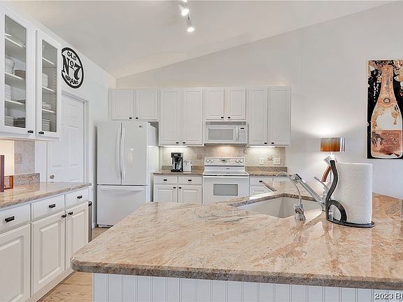 4th image of 175 Grandview Dr