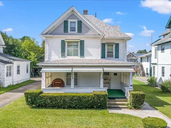104 Lincoln Ave, Endicott, NY 13760