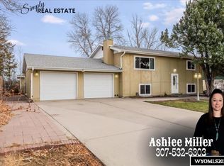 3609 Bighorn St, Torrington, WY 82240