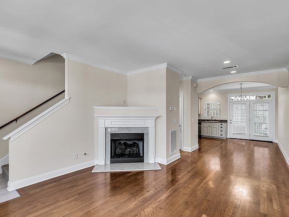 5th image of 404 Mercomatic Dr APT 104