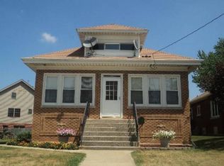 705 McCarthy Rd, Lemont, IL 60439