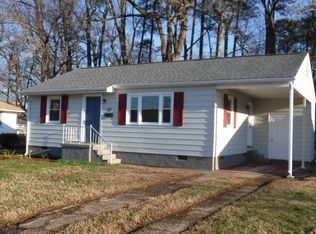 22 E Walker Rd, Hampton, VA 23666