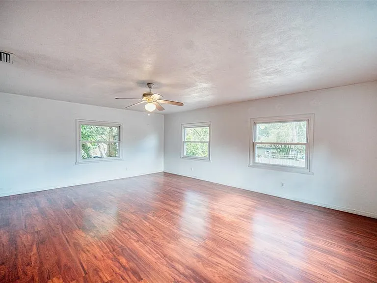 2317 Harris St — Photo 19