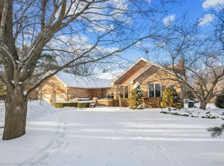 6572 Gotfredson Rd, Plymouth, MI 48170