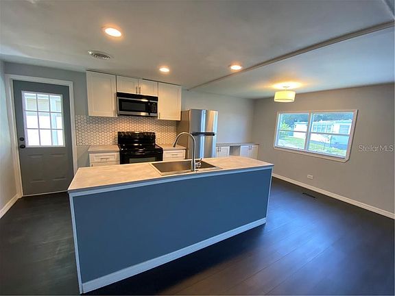 3rd image of 327 Mount Saxon Ave NE #326
