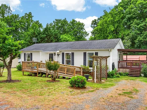 1720 Pleasant Ridge Rd, Ramseur, NC 27316