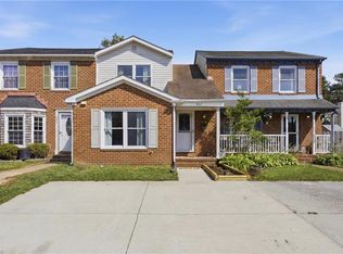 462 Falling Ln, Virginia Beach, VA 23454