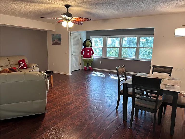 150 El Dorado #208 — Photo 7