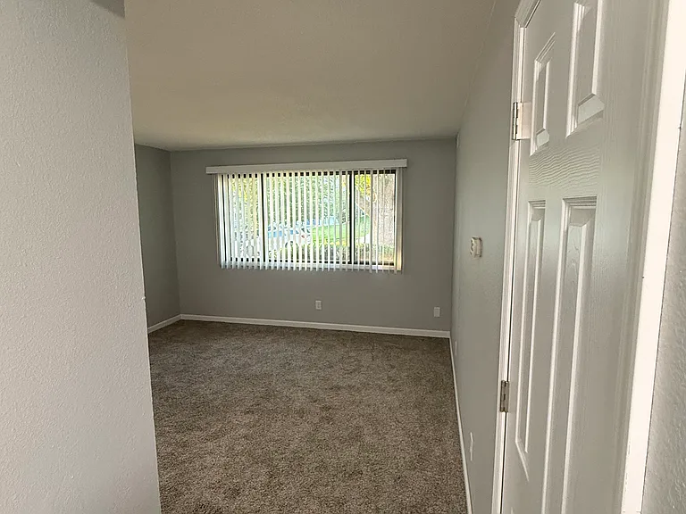 4600 Applewood Ave #4 — Photo 2