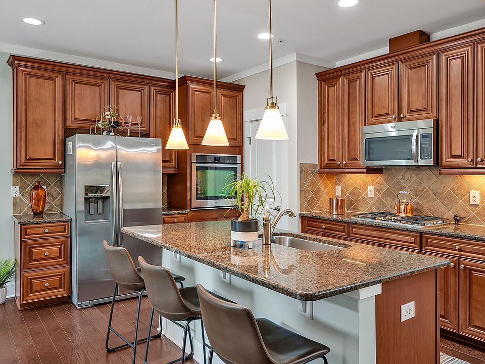 1st image of 9307 Sevillanos Walk