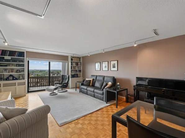400 Groveland Ave APT 1208, Minneapolis, MN 55403
